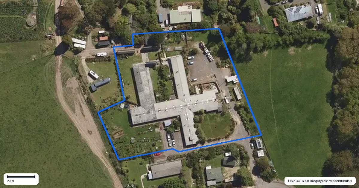Property context map for 8/68 Orokonui Road, Waitati