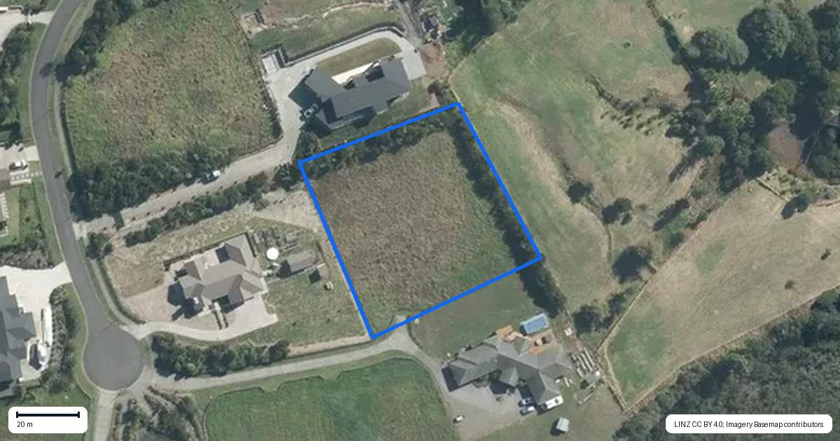 Property context map for 11 Te Awa Place, Red Beach, Whangaparaoa