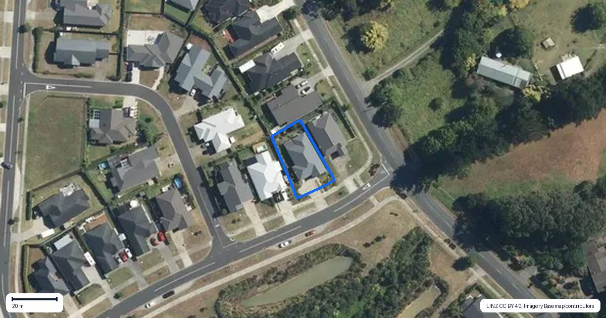 Property context map for 4 Huarahi Pai Road, Huapai, Kumeu