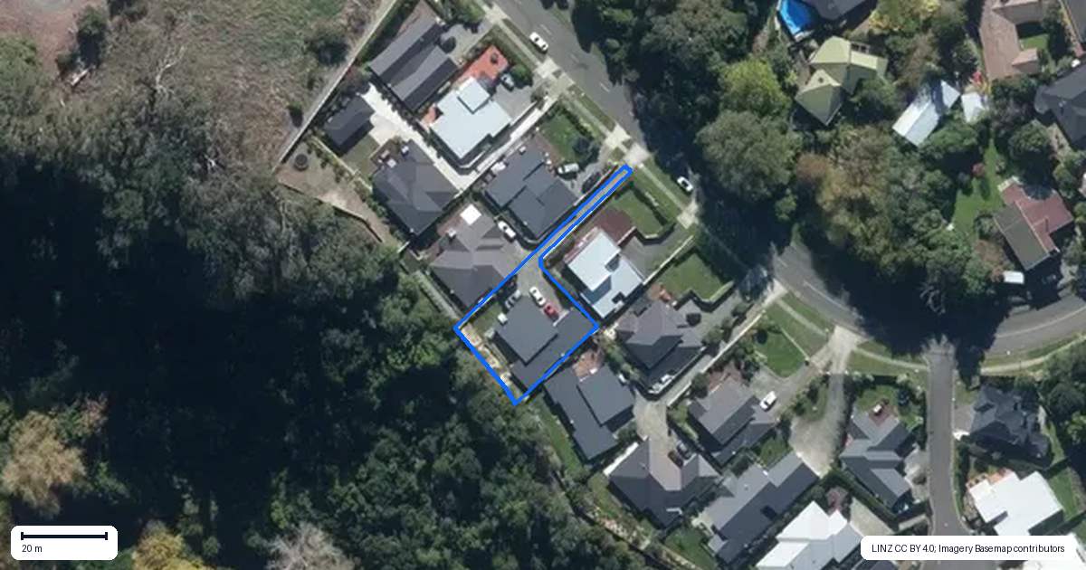 Property context map for 127 Atawhai Road, Fitzherbert, Palmerston North