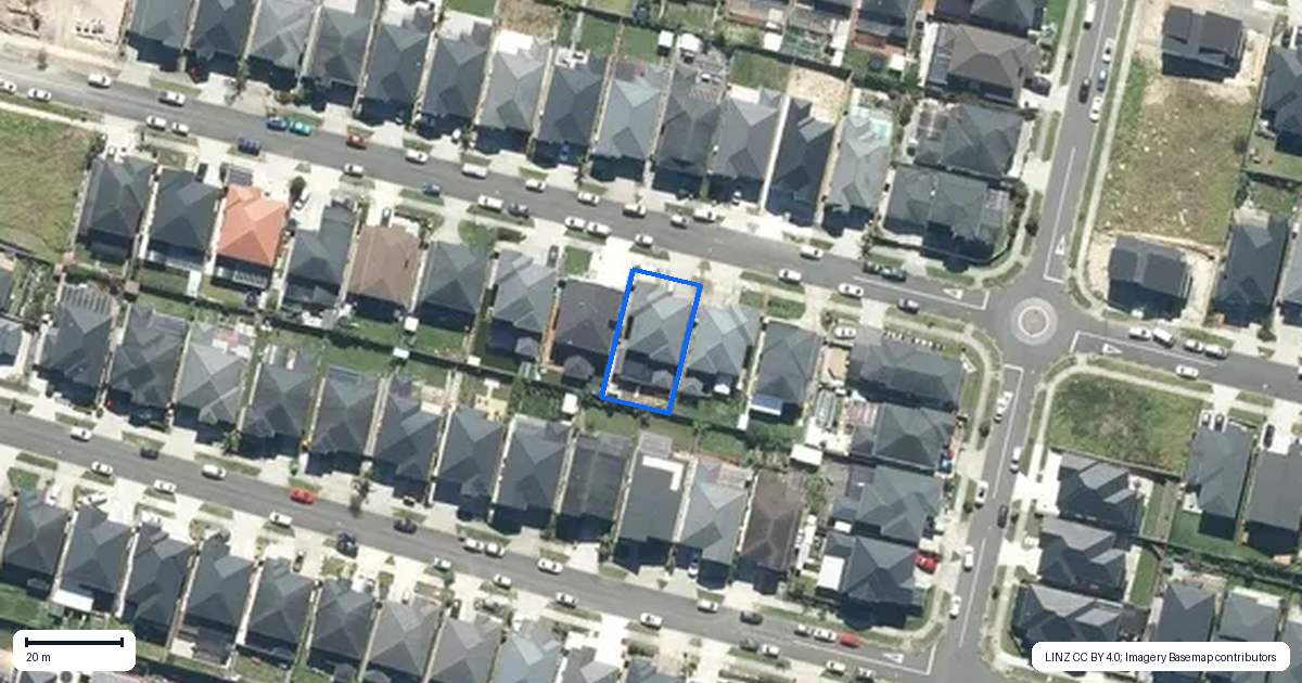 Property context map for 21 Tinaku Road, Flat Bush, Auckland