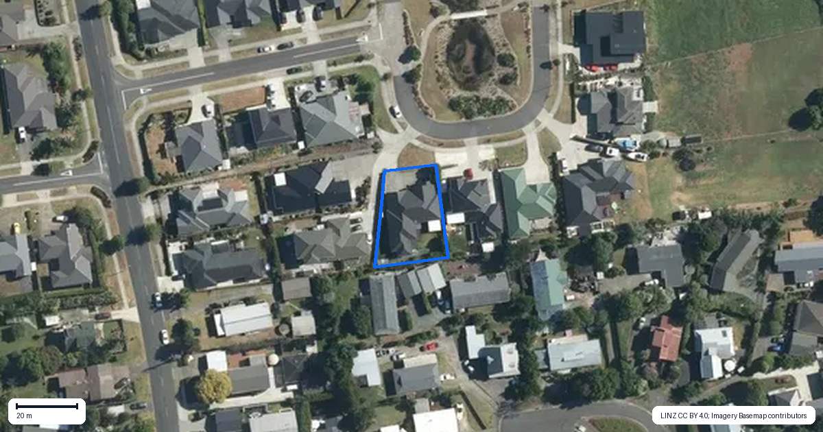 Property context map for 12 Kahika Grove, Huapai, Kumeu