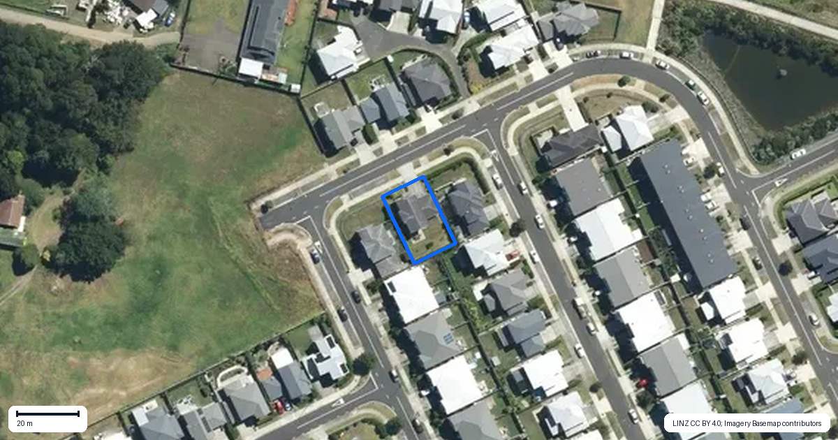Property context map for 17 William Wallbank Crescent, Swanson, Auckland