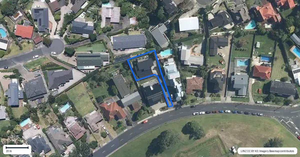 Property context map for 14A Mellons Bay Road, Howick, Auckland