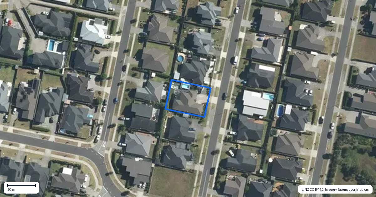 Property context map for 16 Aporo Drive, Kumeu