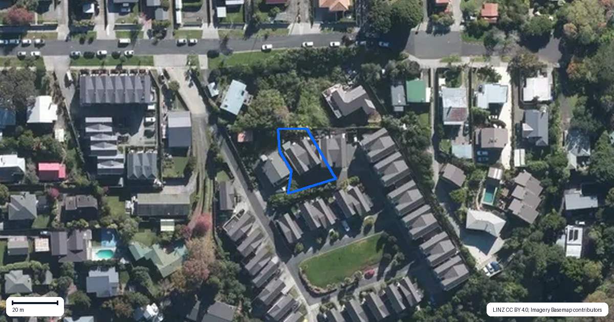Property context map for 35/27 Powell Street, Avondale, Auckland