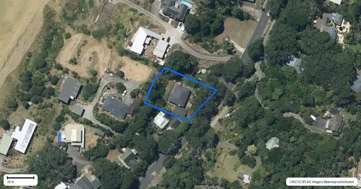 Property context map for 379 Motutara Road, Muriwai