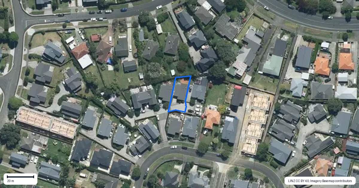 Property context map for 22B Torrington Crescent, Glen Innes, Auckland