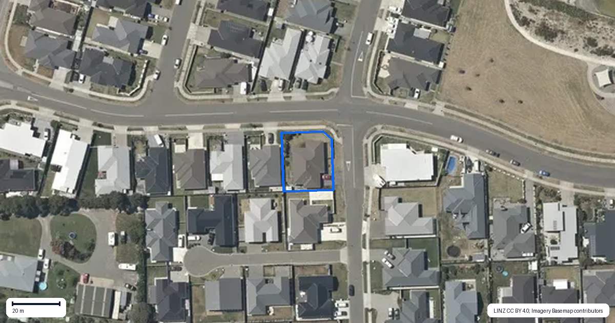 Property context map for 35 Waimakariri Drive, Te Awa, Napier