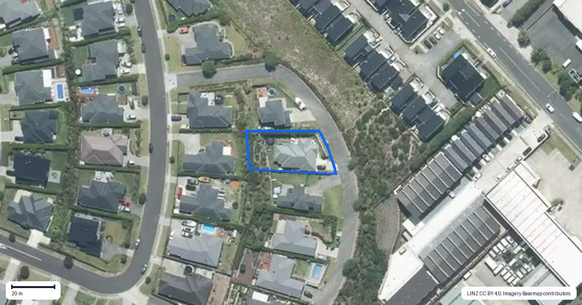 Property context map for 9 Tirohanga Crescent, Stanmore Bay, Whangaparaoa