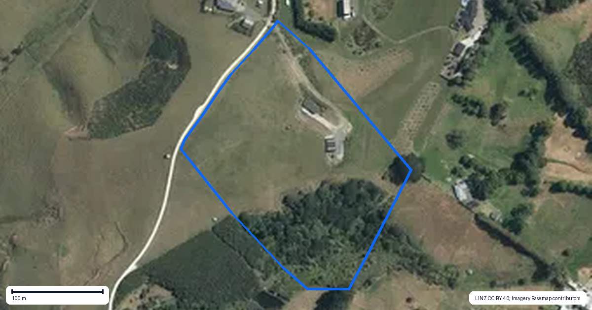 Property context map for 24A Bethells Road, Waitakere, Auckland