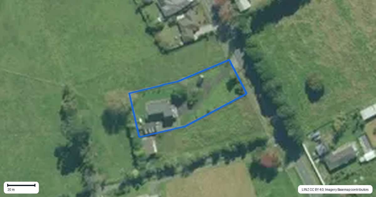 Property context map for 44 South Road, Waipu