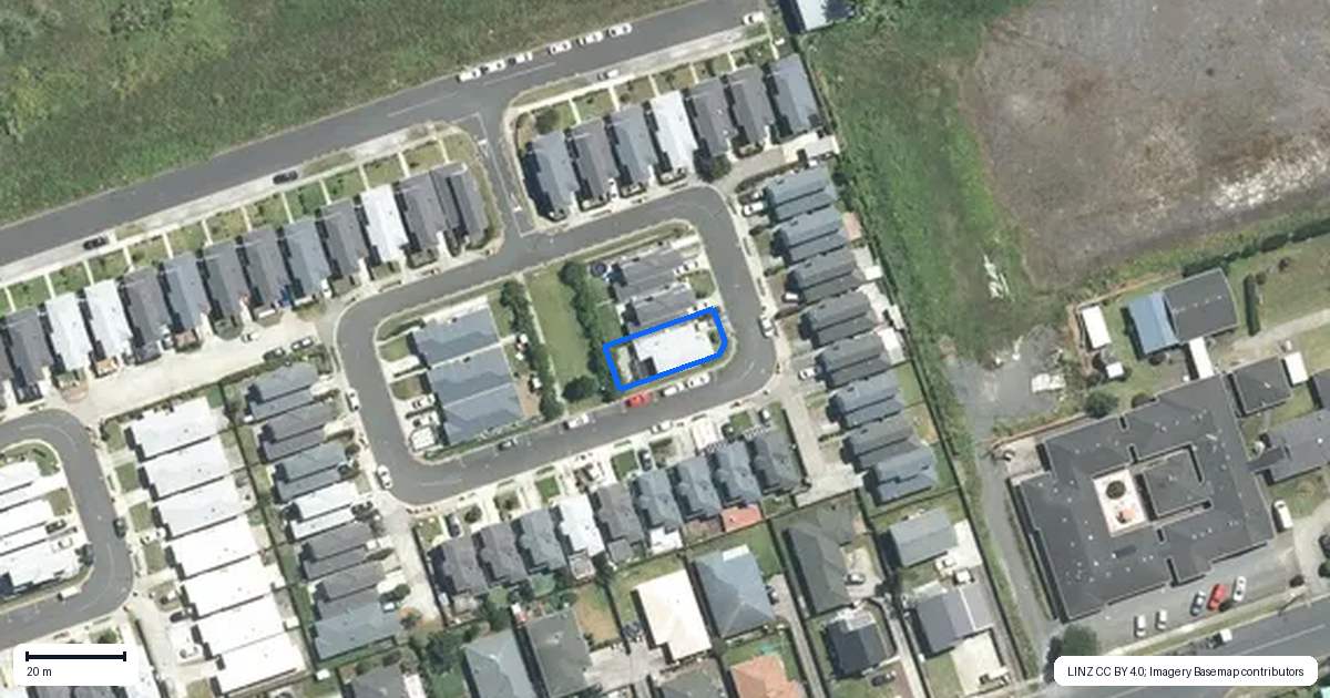 Property context map for 8 Divide Loop, Takanini, Auckland