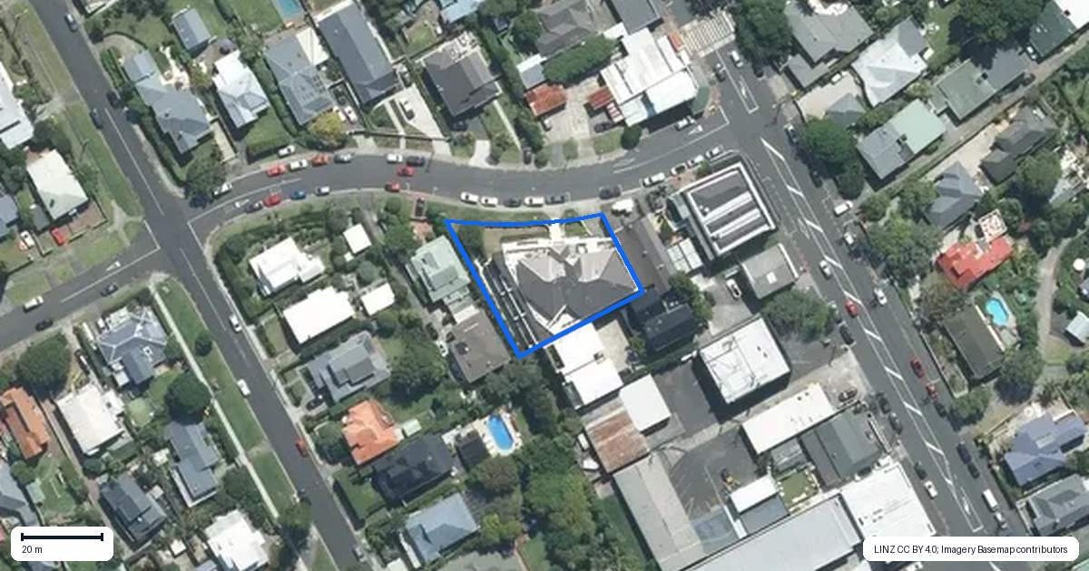 Property context map for 2C/8 Rugby Road, Birkenhead, Auckland