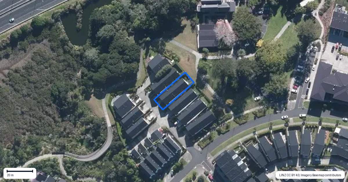 Property context map for 7 Airmens Lane, Hobsonville, Auckland