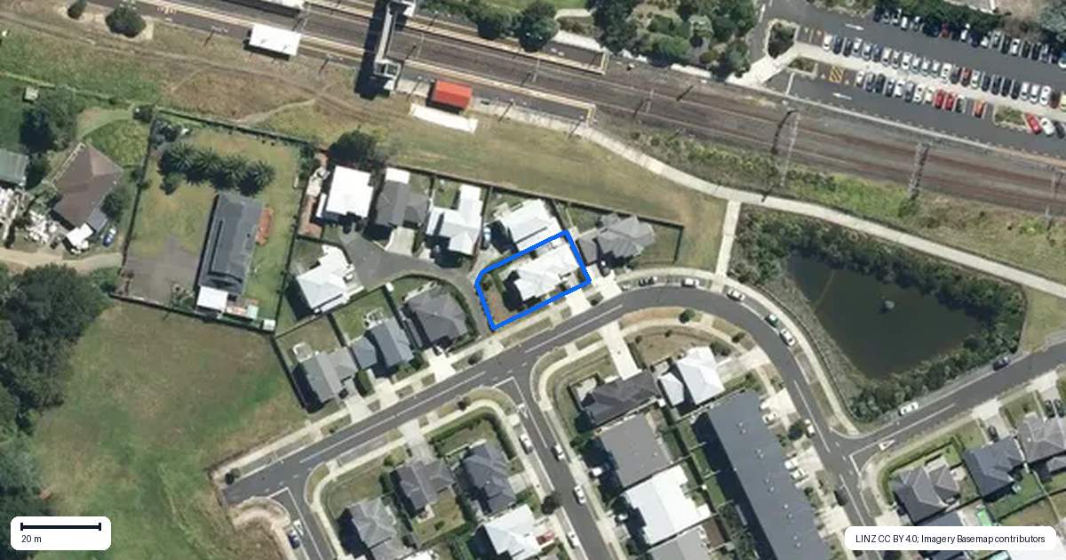 Property context map for 30 William Wallbank Crescent, Swanson, Auckland