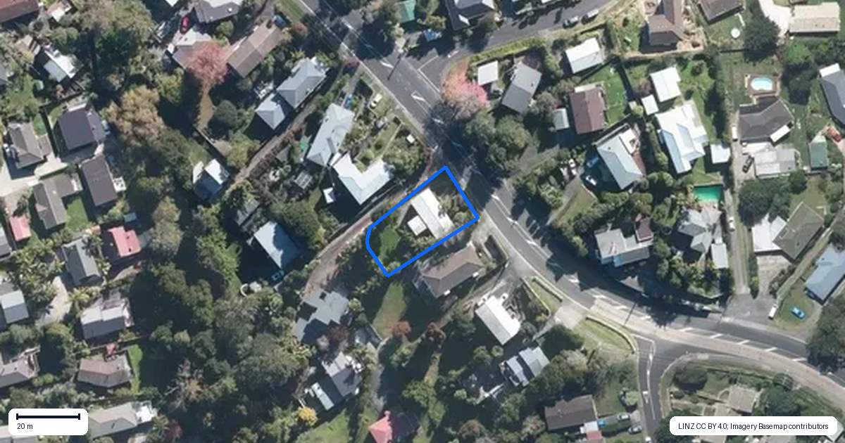 Property context map for 125 Eskdale Road, Birkdale, Auckland