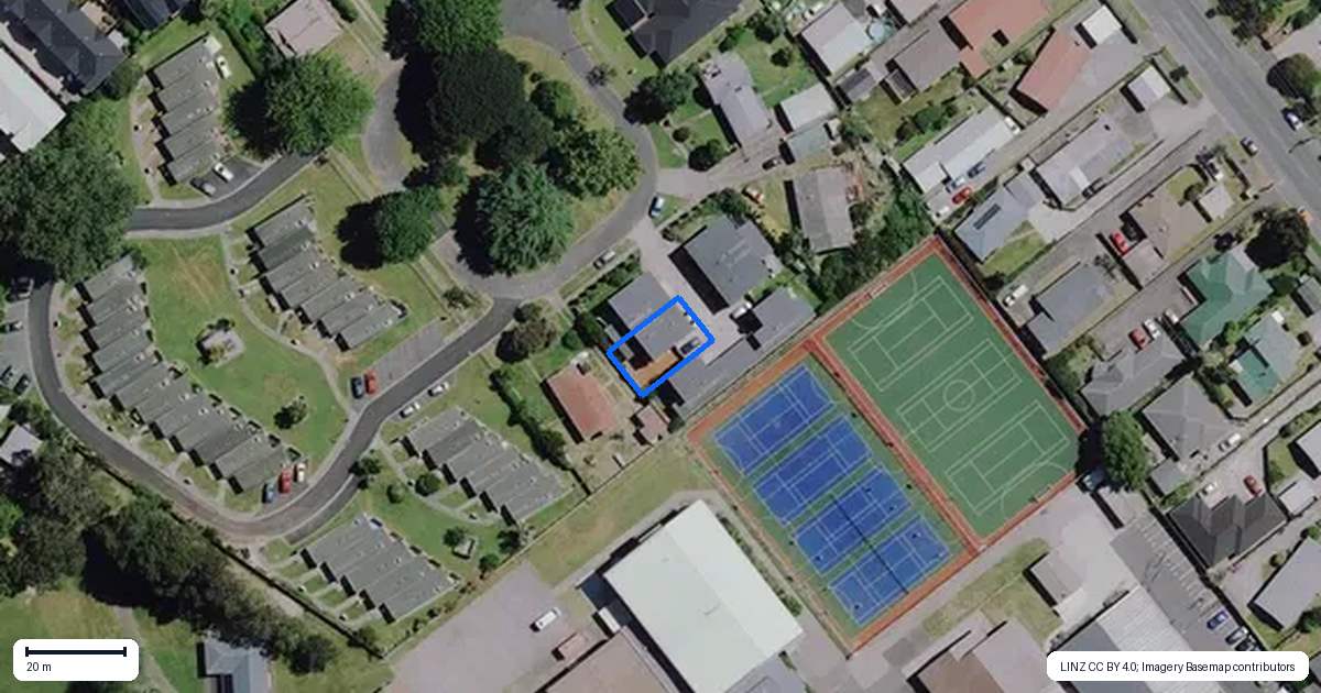Property context map for 2/13 Crosher Place, Silverdale, Hamilton