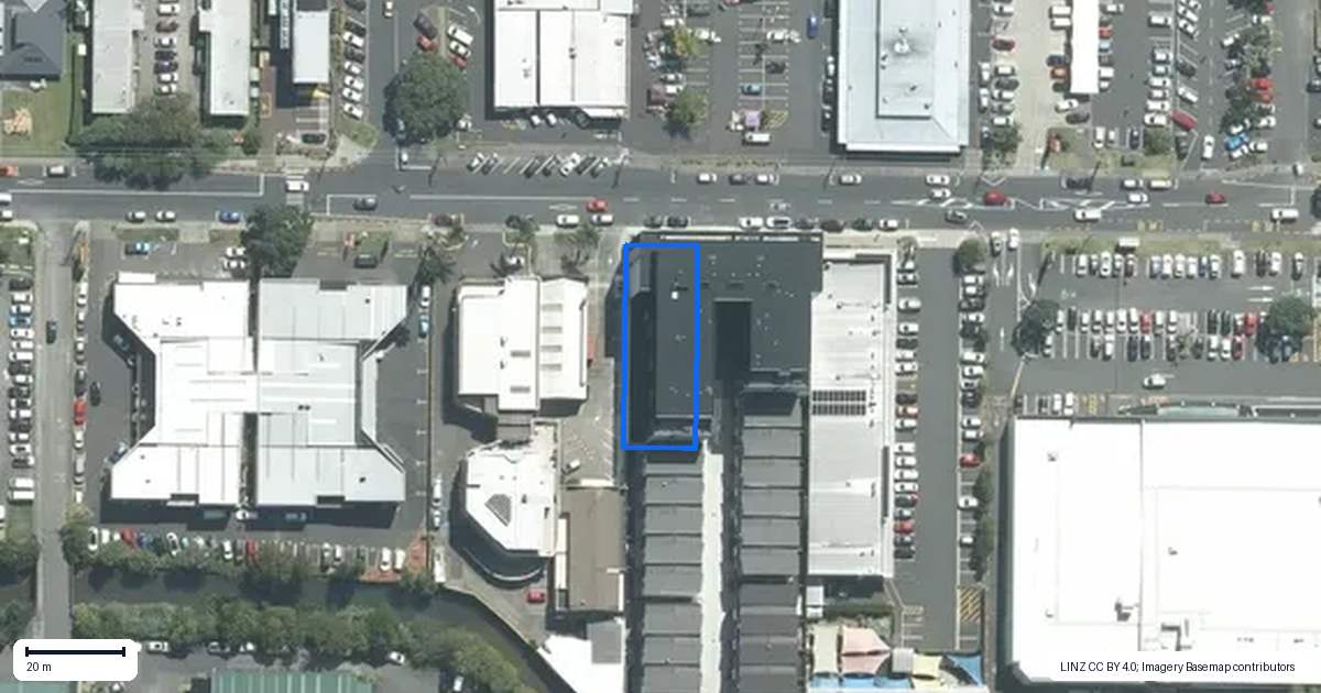 Property context map for 102/32 Anzac Road, Browns Bay, Auckland