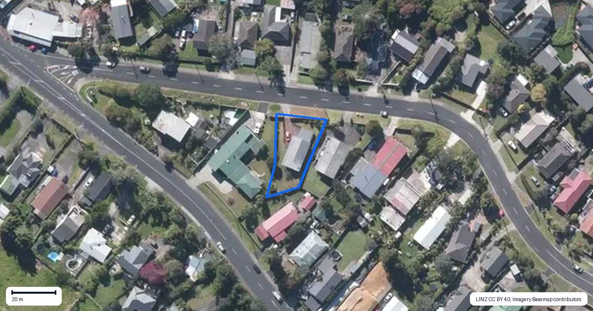 Property context map for 5 Parrs Cross Road, Henderson, Auckland