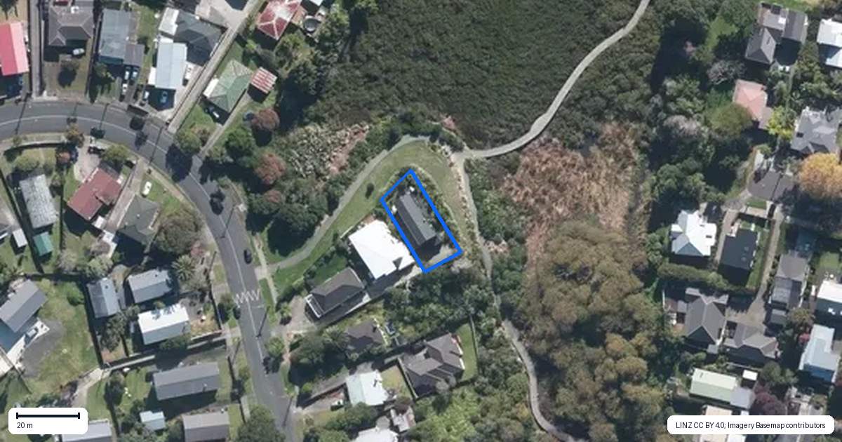 Property context map for 61B Holly Street, Avondale, Auckland