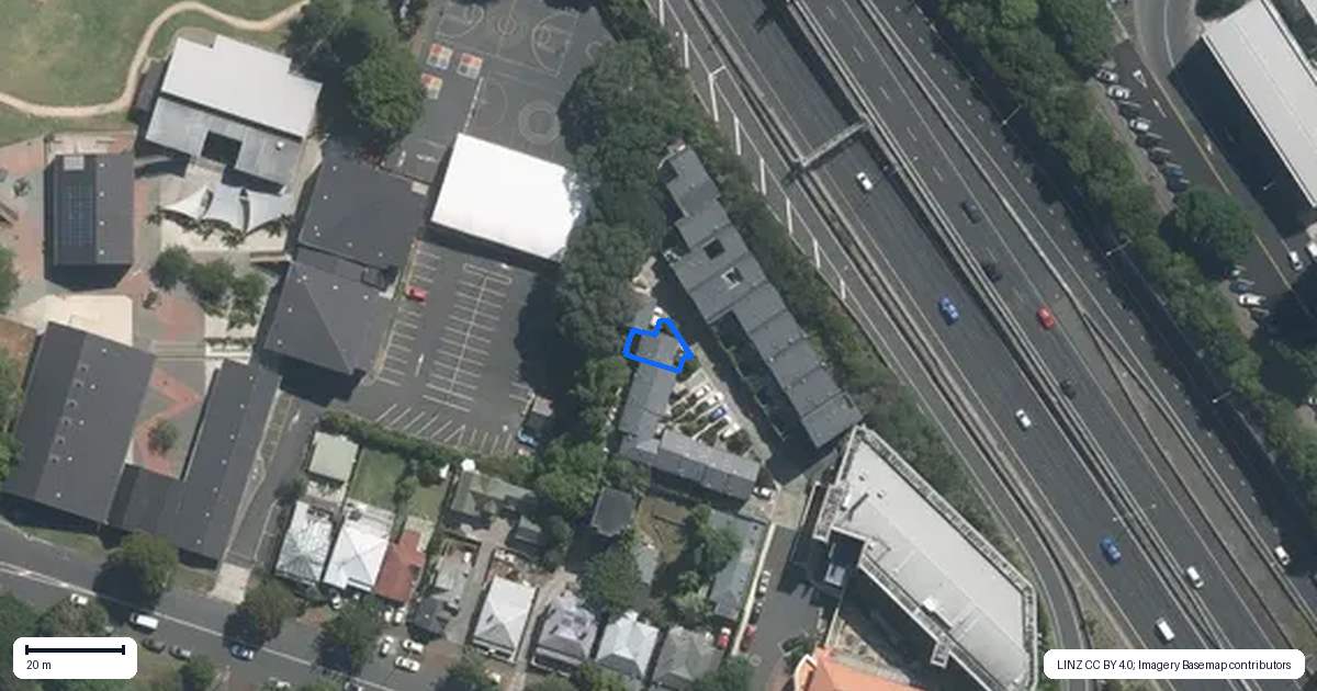 Property context map for 17 Foundries Lane, Freemans Bay, Auckland