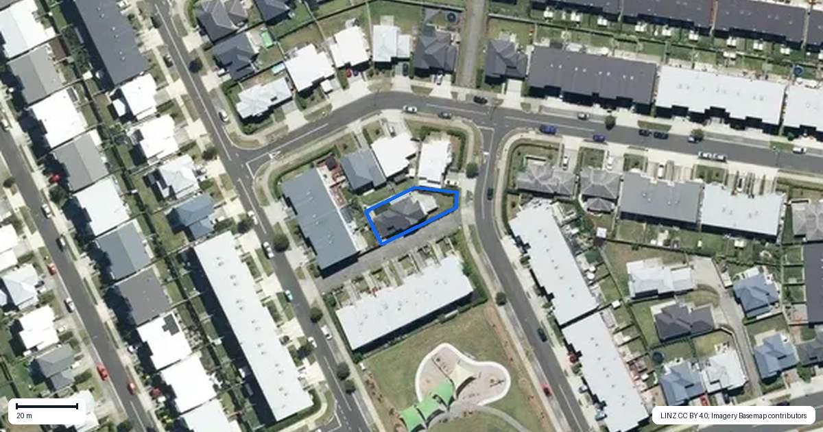 Property context map for 4 Briddock Way, Swanson, Auckland