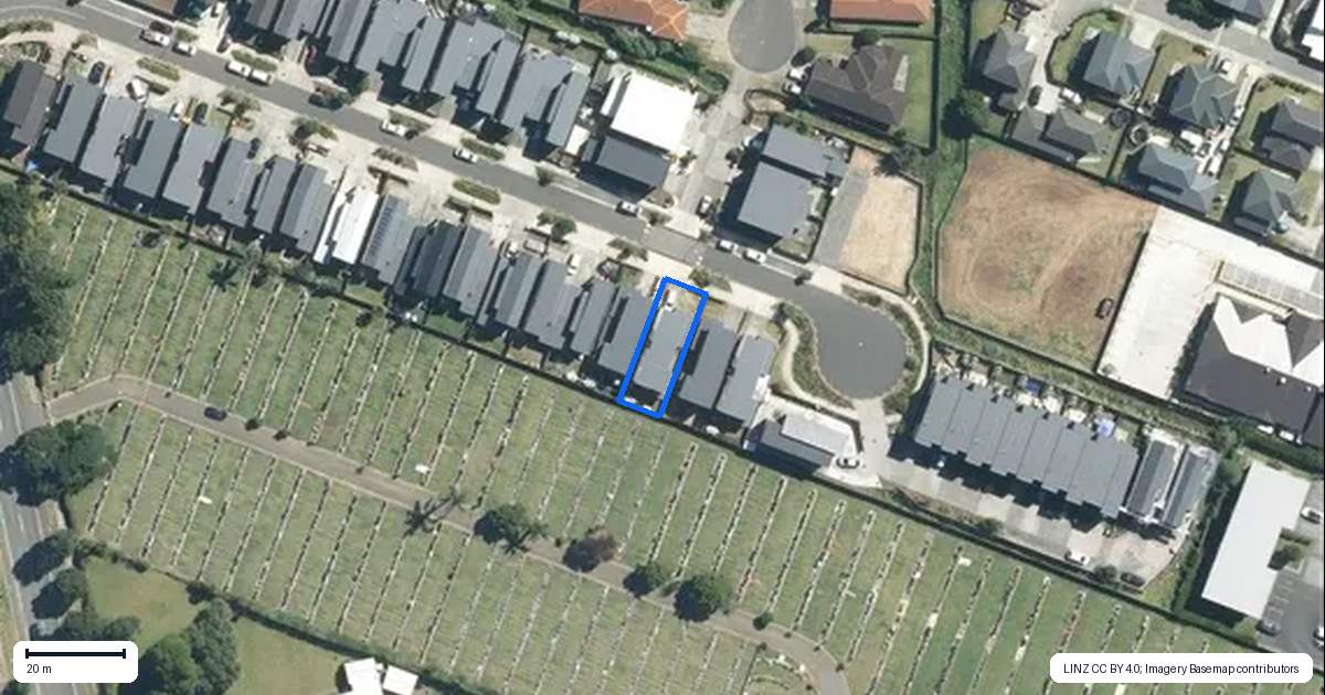 Property context map for 33 Tapuwae Way, Mangere Bridge, Auckland