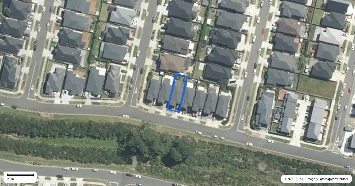 Property context map for 16 Whakatupu Road, Flat Bush, Auckland