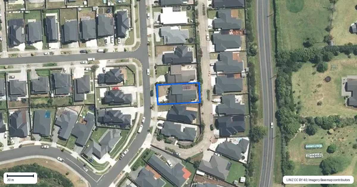 Property context map for 13 Huahua Crescent, Papakura