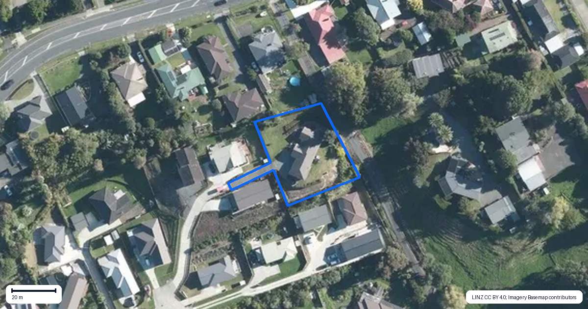 Property context map for 10 Trosk Place, Waiuku