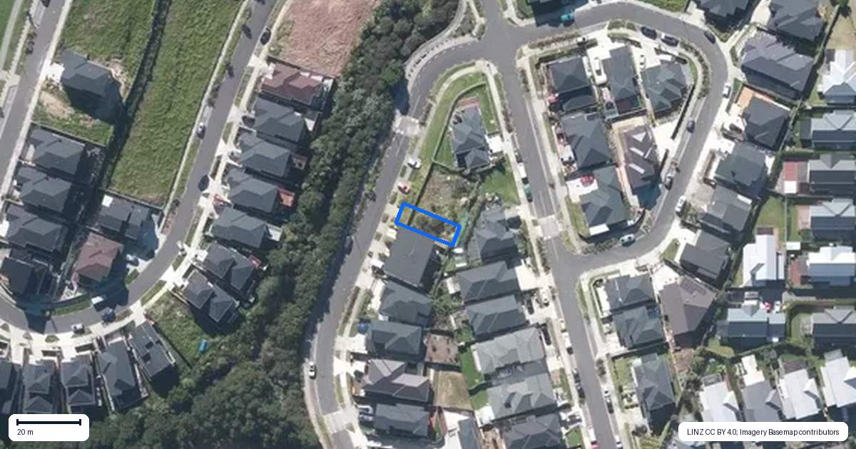 Property context map for 33 Lawson Creek Street, Massey, Auckland