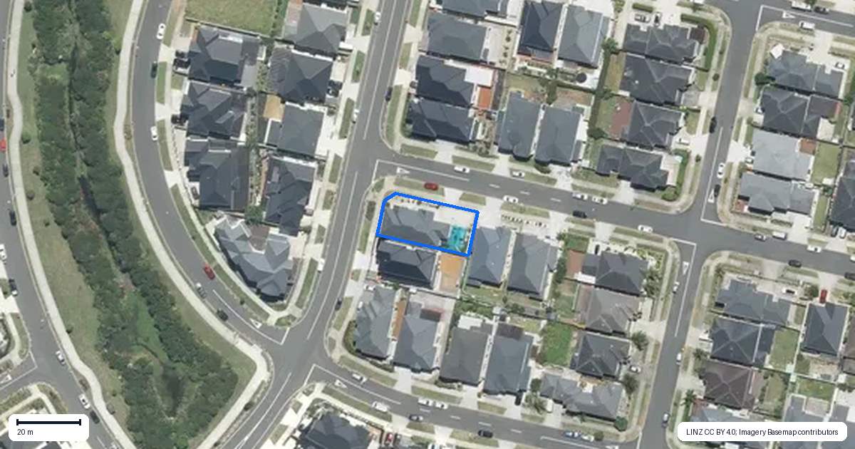Property context map for 52 Hikuawa Road, Flat Bush, Auckland