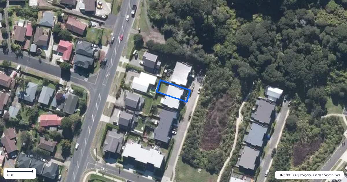 Property context map for 11 Purei Lane, Massey, Auckland