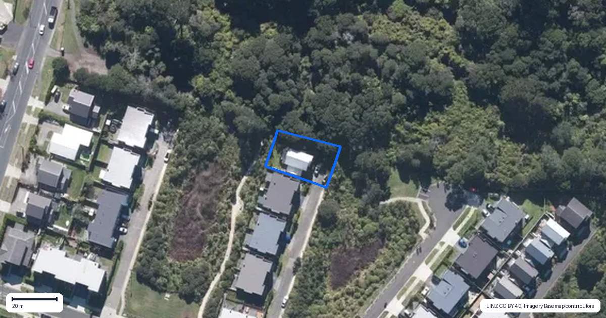 Property context map for 13 Mahinga Lane, Massey, Auckland