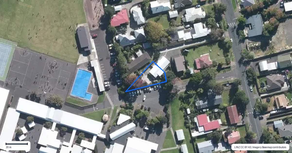 Property context map for 3/18 Holly Street, Avondale, Auckland