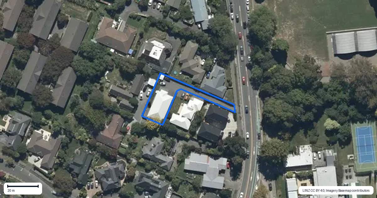 Property context map for 107 Waimairi Road, Ilam, Christchurch