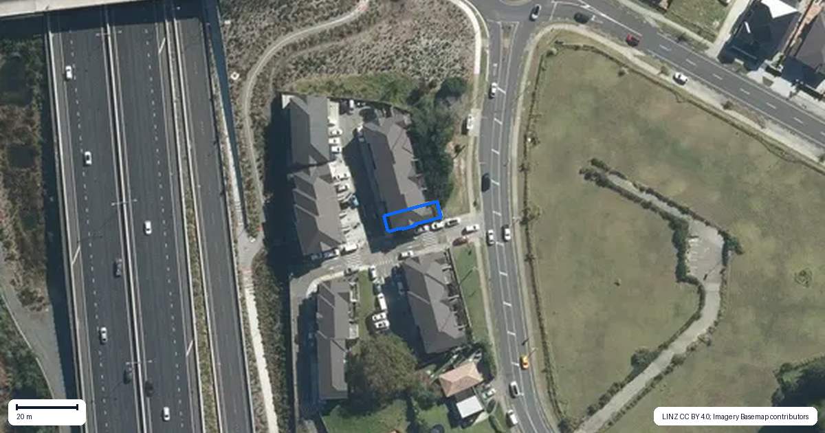 Property context map for 14 Peony Mews, Oteha, Auckland