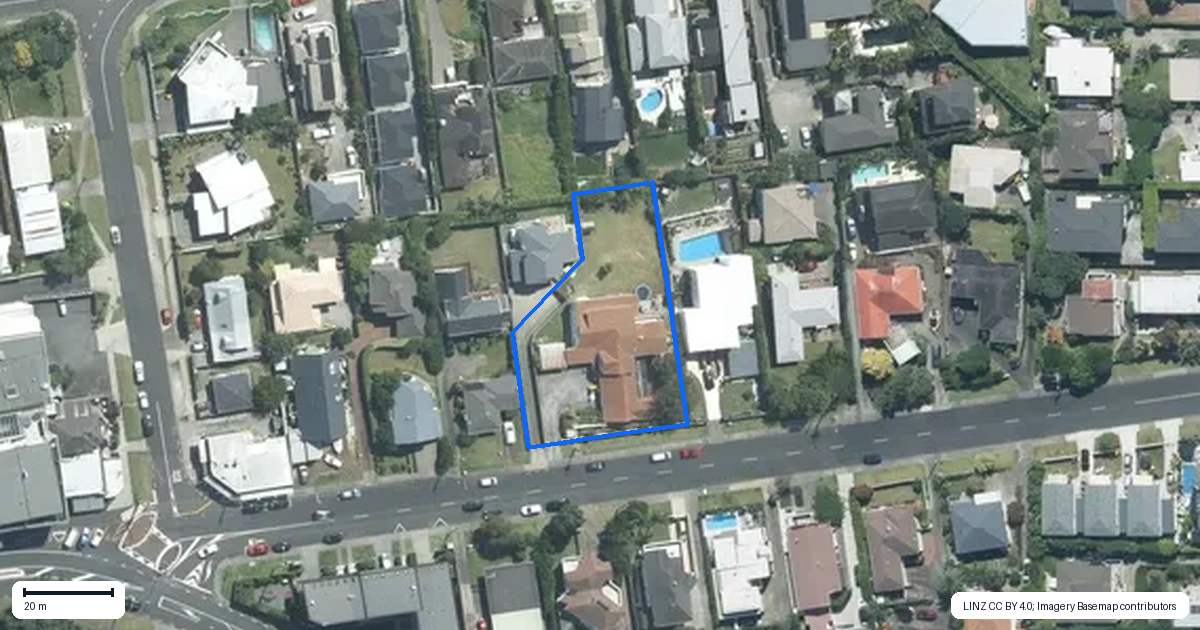 Property context map for 18 Montgomery Avenue, Rothesay Bay, Auckland