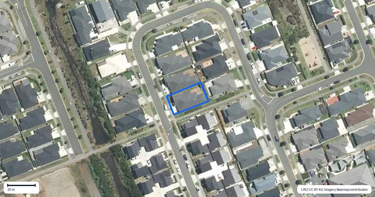 Property context map for 18 Black Beech Crescent, Takanini, Auckland