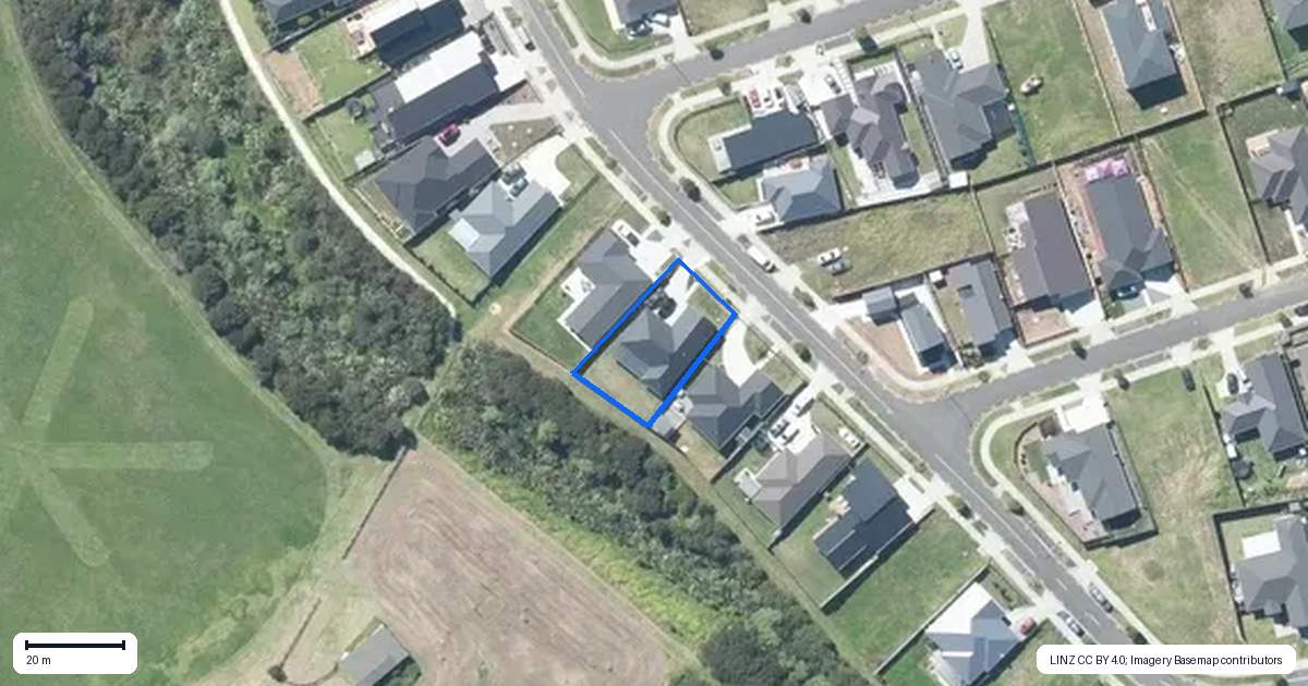Property context map for 33 Tahuna Minhinnick Drive, Glenbrook