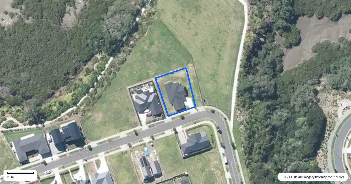 Property context map for 73 Tahuna Minhinnick Drive, Glenbrook
