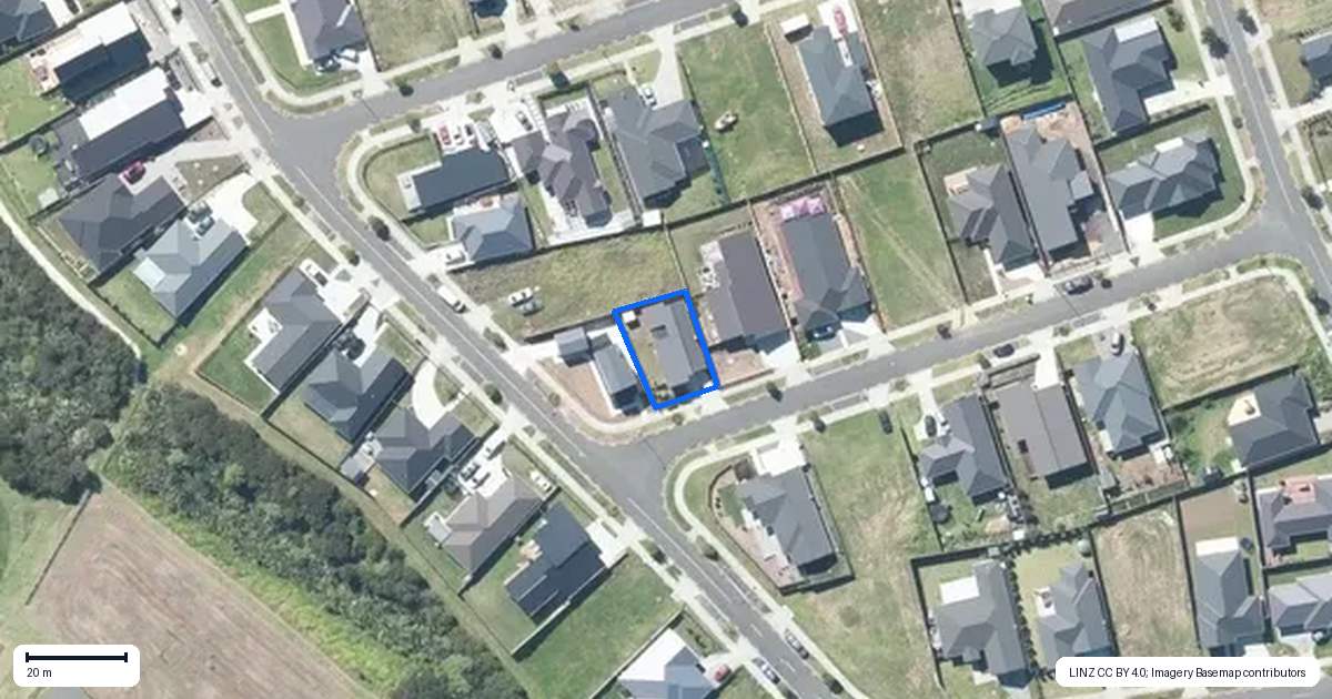 Property context map for 14 Waikohi Avenue, Glenbrook