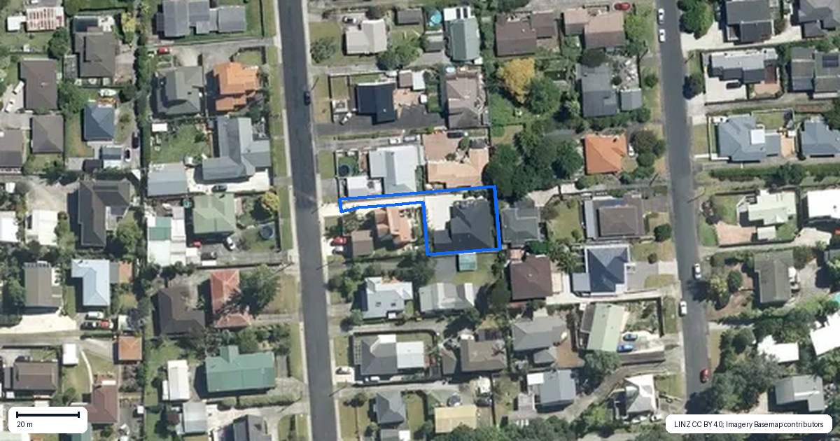 Property context map for 12A Cleve Road, Green Bay, Auckland