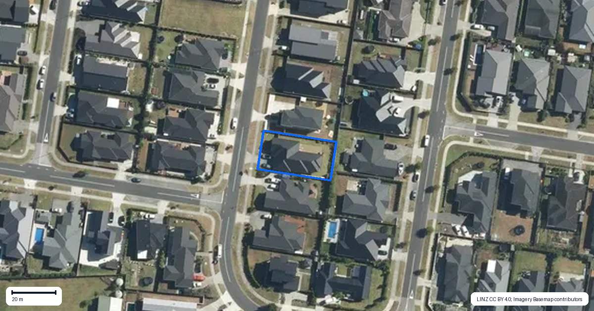Property context map for 10 Len Ireland Drive, Kumeu