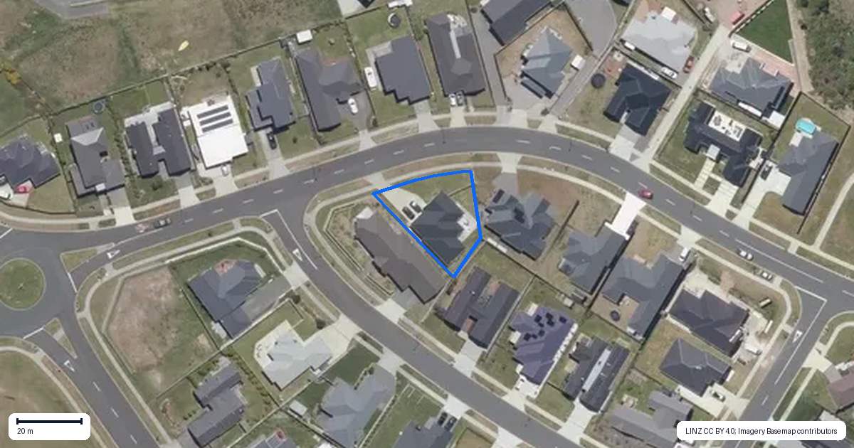 Property context map for 8 Raupo Crescent, Wharewaka, Taupo