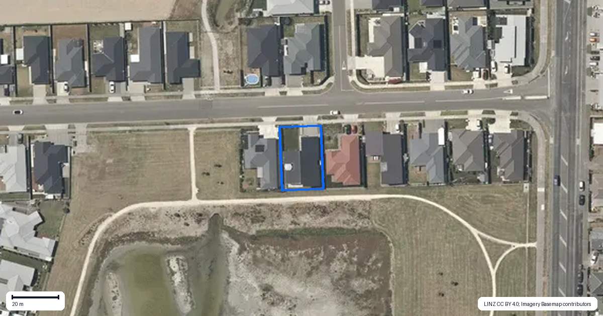 Property context map for 11 Hurunui Drive, Te Awa, Napier
