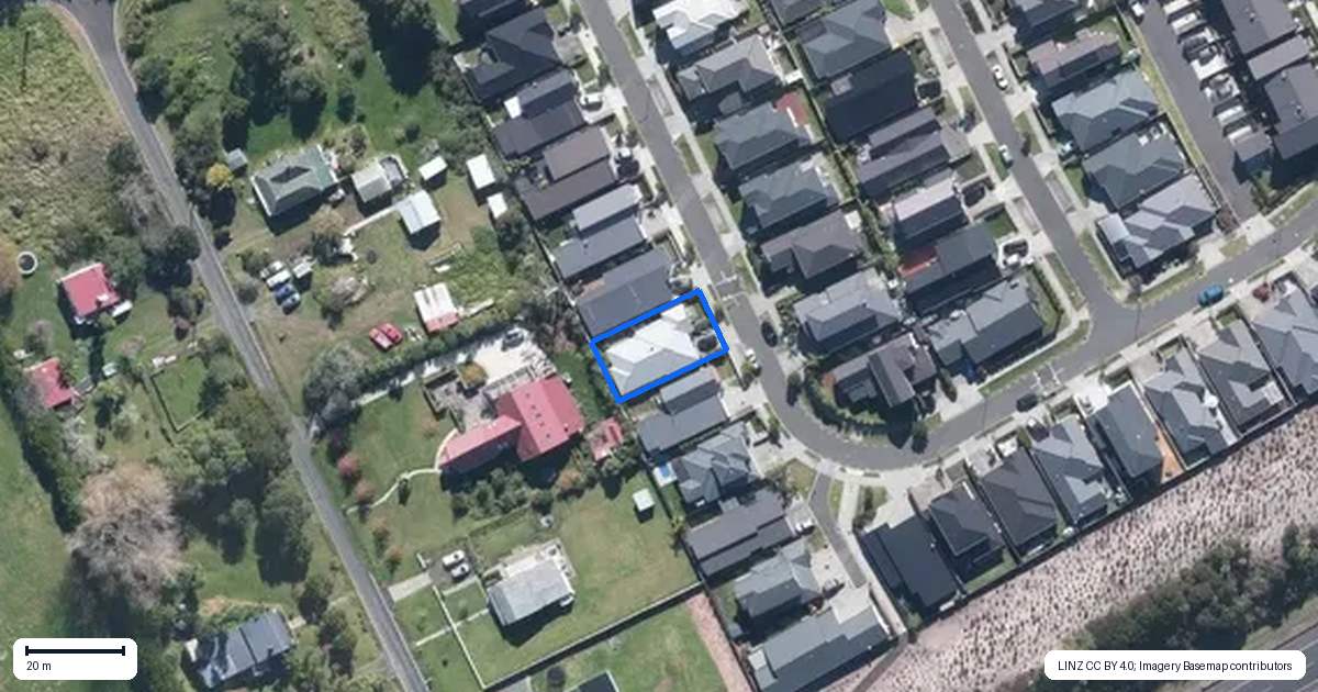 Property context map for 15 Makete Crescent, Hobsonville, Auckland