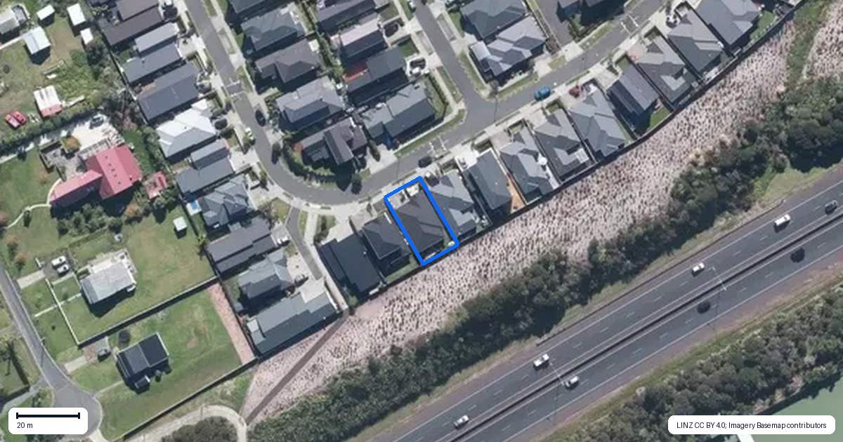 Property context map for 33 Makete Crescent, Hobsonville, Auckland