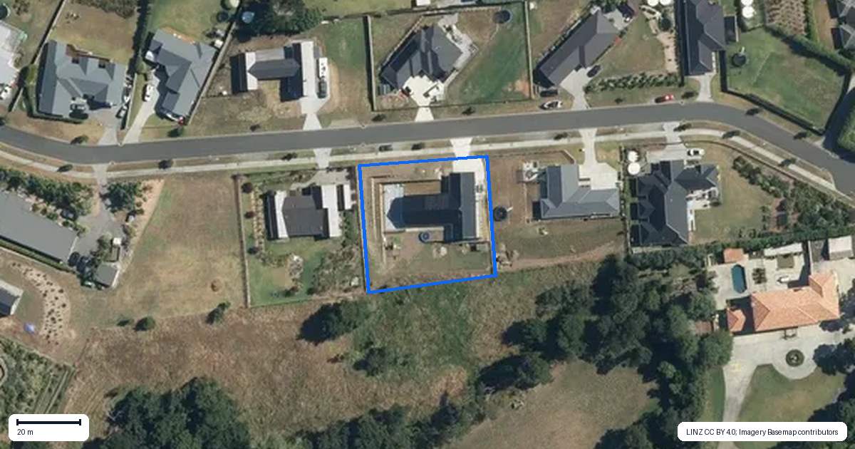 Property context map for 114 Solan Drive, Waimauku